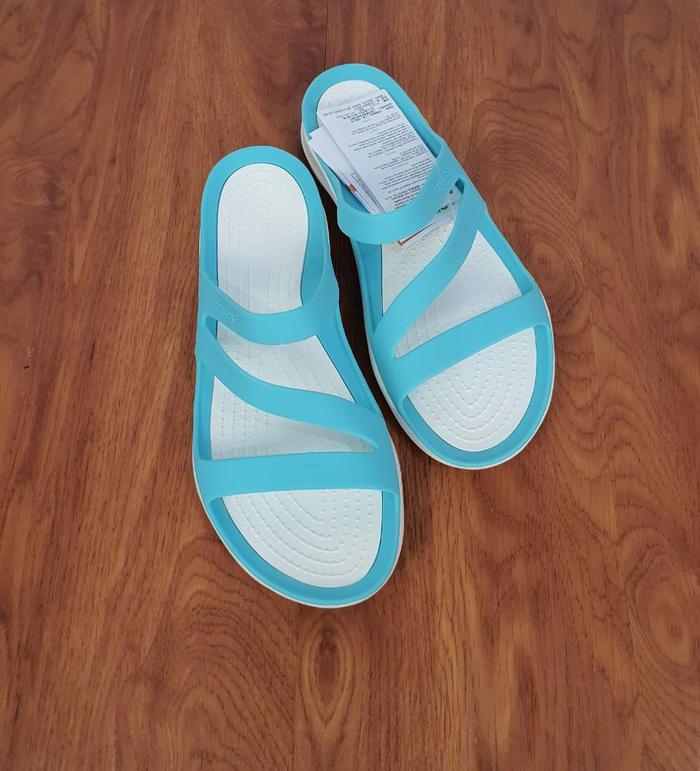 Gambar Crocs Swiftwater Women Flat Sandal - Sky Blue F, 40 dari Vieshoes New undefined Tokopedia