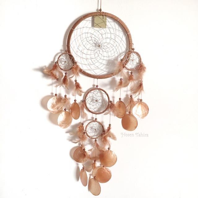 Gambar Dreamcatcher kerang 22cm / penangkap mimpi bunyi - Cokelat dari hotabali undefined Tokopedia