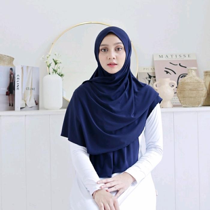 Gambar Pashmina instan kerudung pasmina Turki Jersey Jilbab panjang Premium - Navy dari sabila_hijab.id undefined Tokopedia
