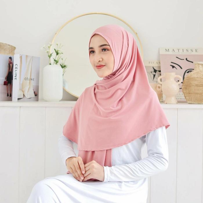 Gambar Pashmina instan kerudung pasmina Turki Jersey Jilbab panjang Premium - Dusty pink dari sabila_hijab.id undefined Tokopedia