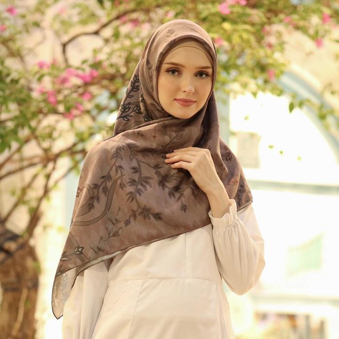 Gambar Jilbab voal motif bunga 120x120 adeeva scarf Hijab voal motif Renata - mocca dari Adeeva Scarf undefined Tokopedia