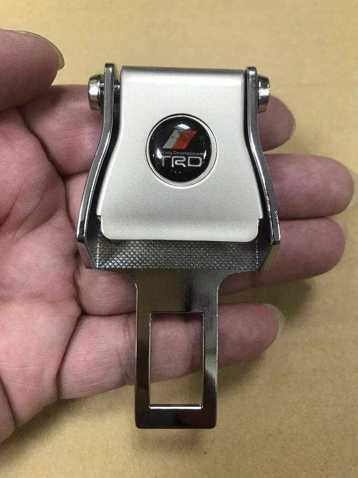 Gambar Colokan safety belt Dummy stopper model Pesawat seatbelt colok 2 in 1 - TRD dari O2OnlineShop undefined Tokopedia