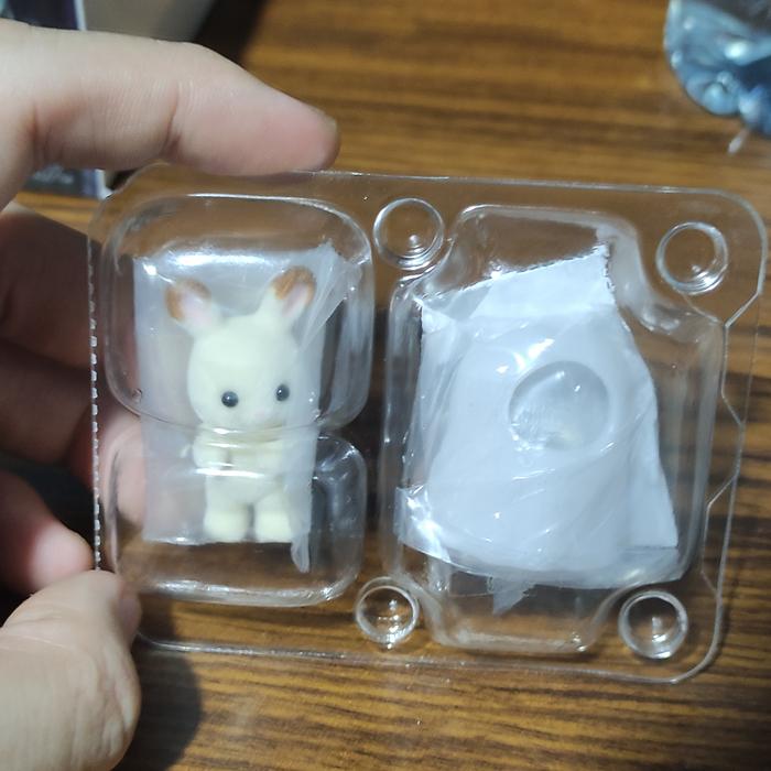 Gambar Sylvanian Family Calico Critters Bunny (SECRET) Glow in dark costume dari Leomurg undefined Tokopedia