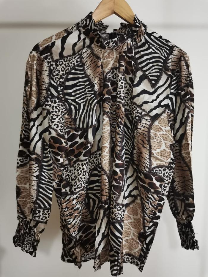 Gambar Blouse baju wanita LD110 motif macan siberia leopard dan ular cobra dari ByMoi undefined 5 Tokopedia