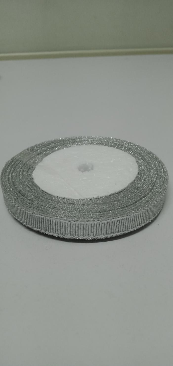 Gambar PMR01 Pita Glitter Metallic Metalik Ribbon Christmas Souvenir Parcel - 10 mm SIlver dari Nyonya Lie undefined Tokopedia