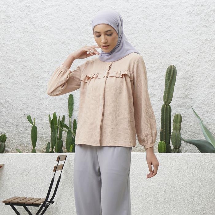 Gambar Wulfi Atasan Blouse Baju Lengan Panjang Dalmi Beige - Ukuran 2 (L-XL) dari Wulfi Modest undefined Tokopedia
