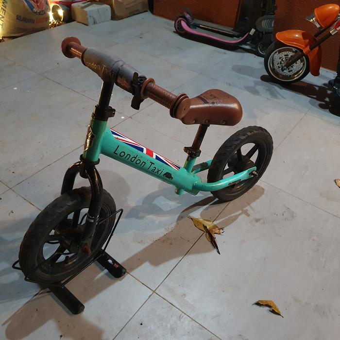 Jual London Taxi Balance Bike sepeda 