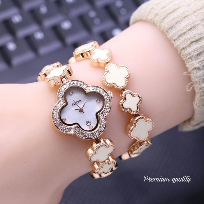 Gambar Fashion Wanita Trendy Bunga Kecil Dial Gelang/Jam Tangan Gelang Korea - Gambar 1 dari STORE CENTER89 undefined Tokopedia