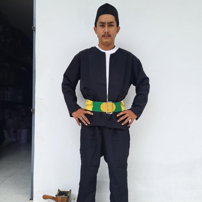 Gambar Setelan Baju Pangsi Murah Dewasa I Free Golok Kayu Peci Dan Sabuk Ijo - Hitam, S dari COACCE undefined Tokopedia