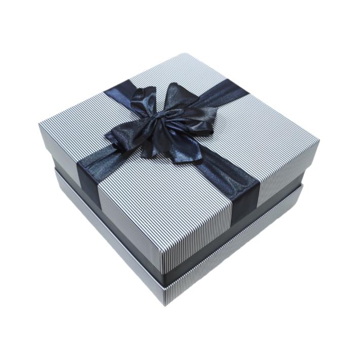 Gambar Kotak kado / Kotak Hadiah / Gift Box Size L - 21T049L dari Ballyson Online Store undefined Tokopedia