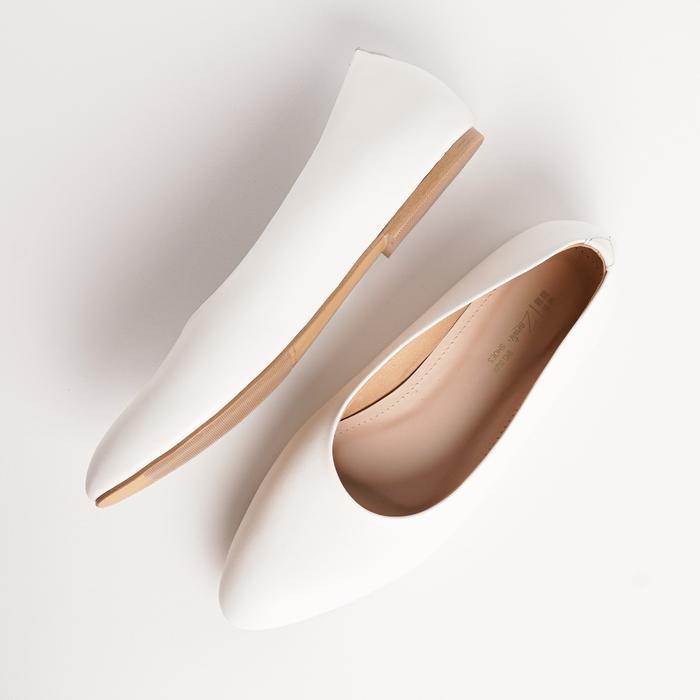 Gambar Sepatu Flat Pantofel Wanita Big Size Jumbo 41 45 Zavatu ZVT 193 - Putih, 44 dari ZAVATU big size shoes undefined Tokopedia