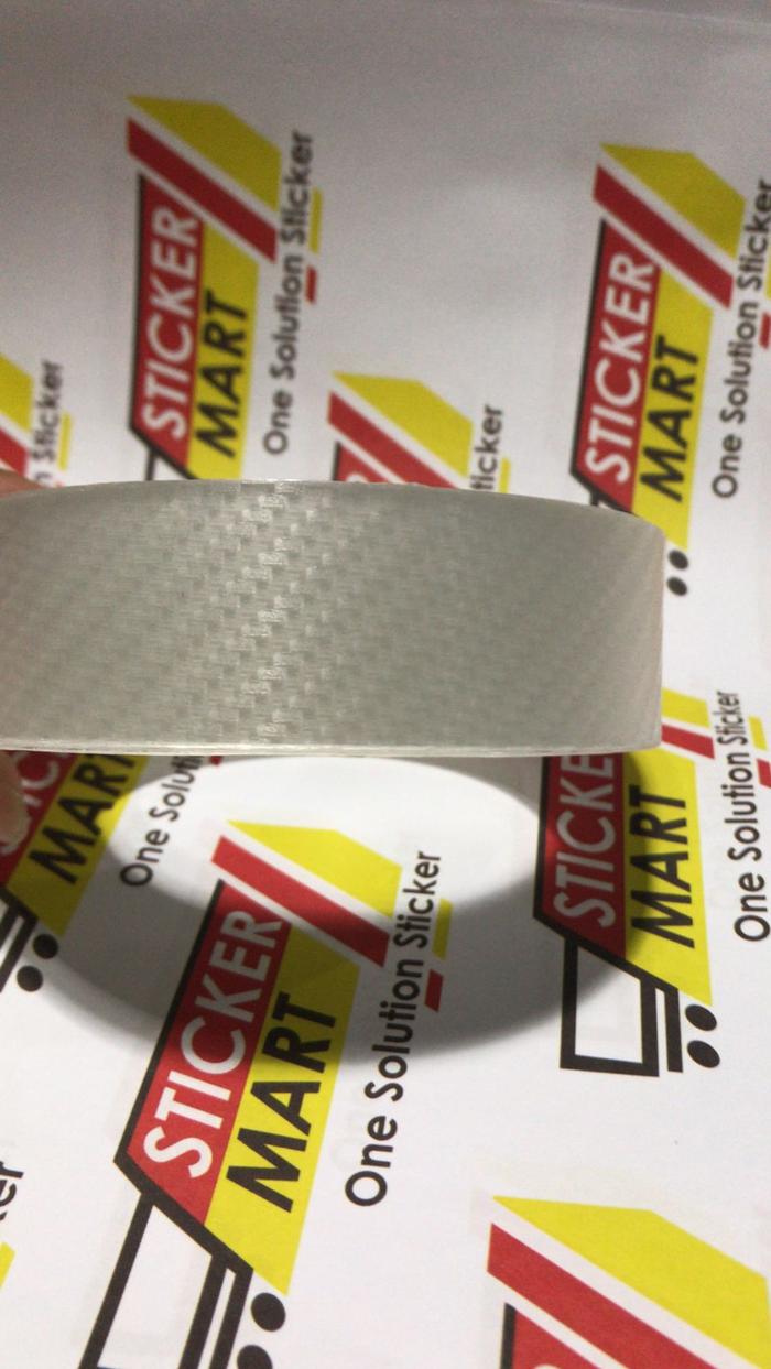 Gambar Sticker Transparan 5D Carbon antigores pijakan mobil sillplate spion - 3cm dari Stickermart undefined Tokopedia