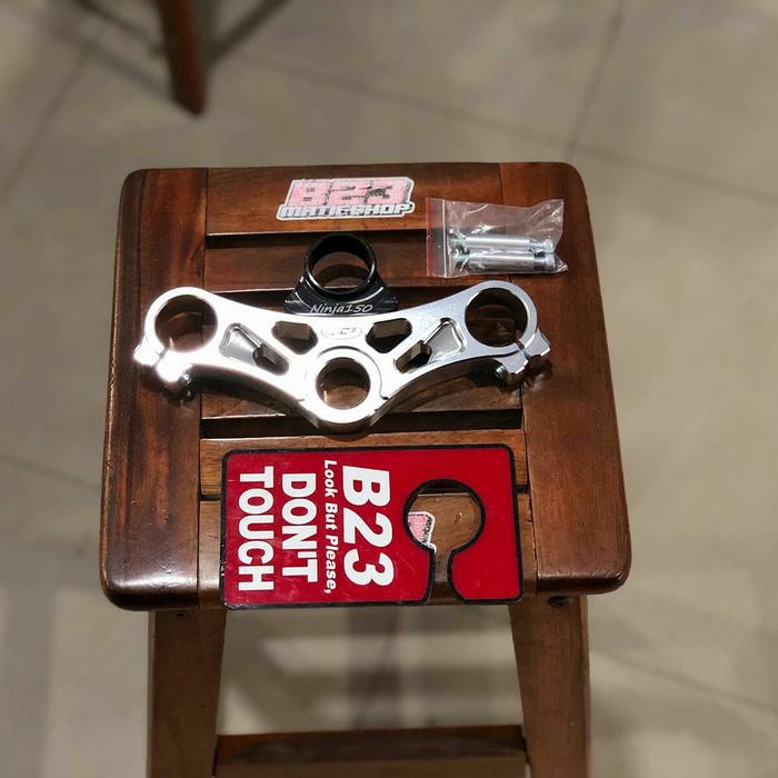 Gambar segitiga atas ninja rr new model pnp cnc full set krr old new dari b23maticshoppp undefined Tokopedia