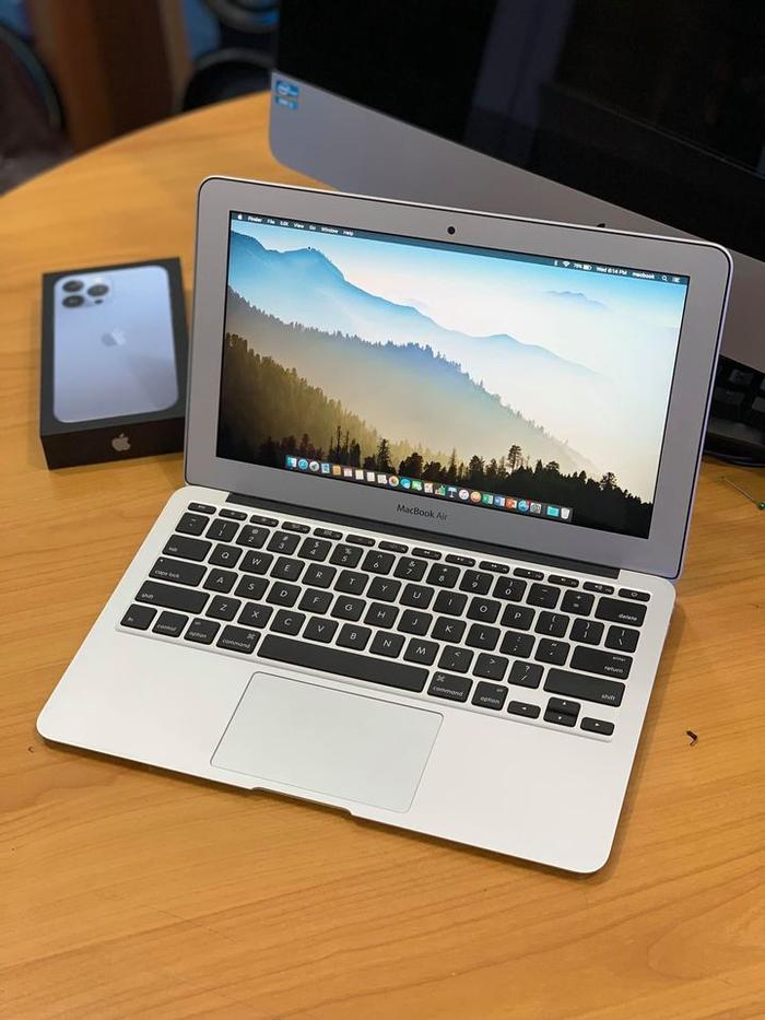 MacBook Air 11インチ Early 2015 MJVM2J/A」 Core i5搭載 /メモリー