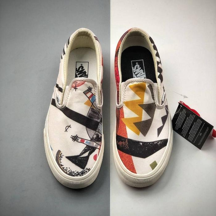 Gambar SEPATU VANS SLIP ON MOMA VASILY KANDINSKY BNIB ORIGINAL CHINA - Moma, 37 dari Syndrome sneakers undefined Tokopedia