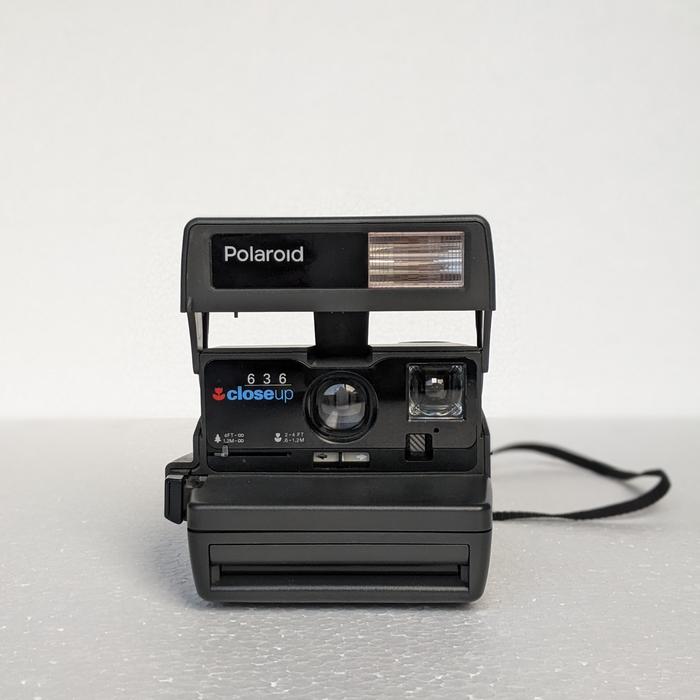 Polaroid 636 Close Up Polaroid 636 Close Up Instant Camera With A