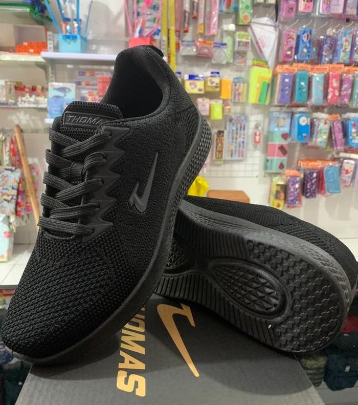 Jual Sepatu Pria Casual Thomas One 39-43 Hitam/Hitam 41 Kota