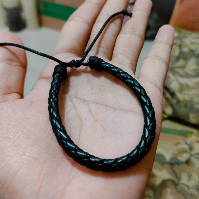 Gambar gelang tali polos untuk pria wanita - hitam putih dari Toobing undefined 3 Tokopedia