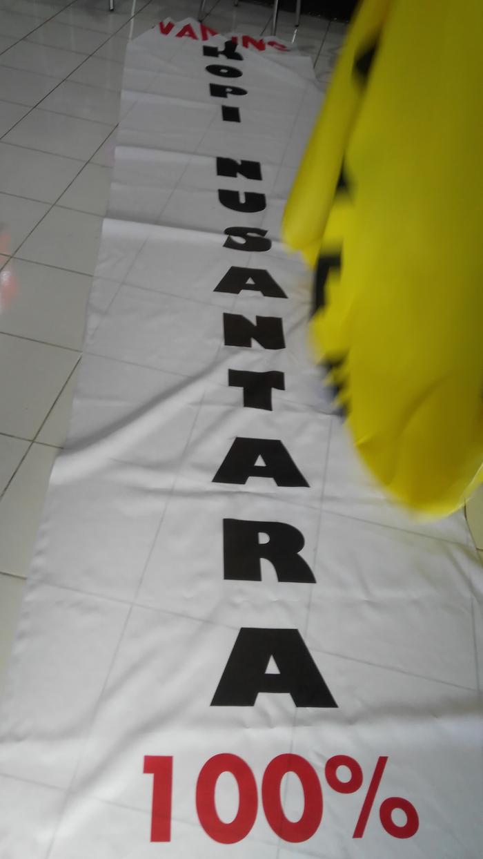 Gambar UMBUL-UMBUL PRINT KAIN POLYESTER LEBAR KAIN MAKS 90 CM dari Reklame Jogja undefined Tokopedia