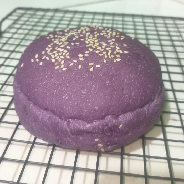 Gambar Roti Burger Ungu Taro / Bun / Wijen / Brioche / Roti Uk.12 cm - 100 gr dari Nuha Bakery undefined Tokopedia