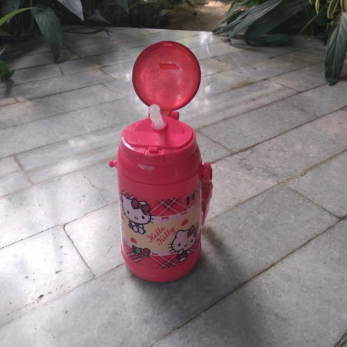 Gambar Botol Minum anak cewek karakter kitty Sanrio Jepang 400 ml dari Sbytoys undefined Tokopedia