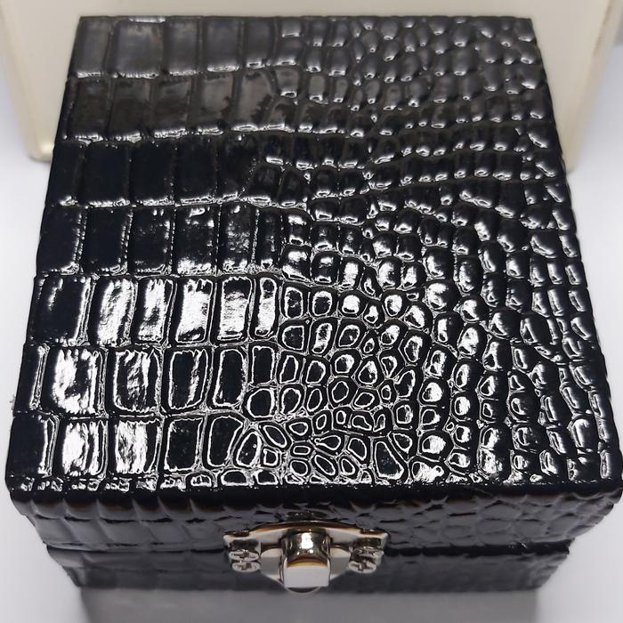 Gambar Kotak Penyimpanan Logam Mulia - HITAM CROCODILE dari NAGAMAS undefined Tokopedia