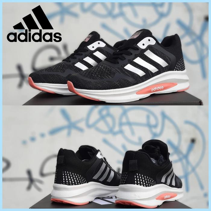 Gambar sepatu running wanita adidas hitam sneaker joging perempuan - Hitam, 40 dari Zoetropes undefined Tokopedia