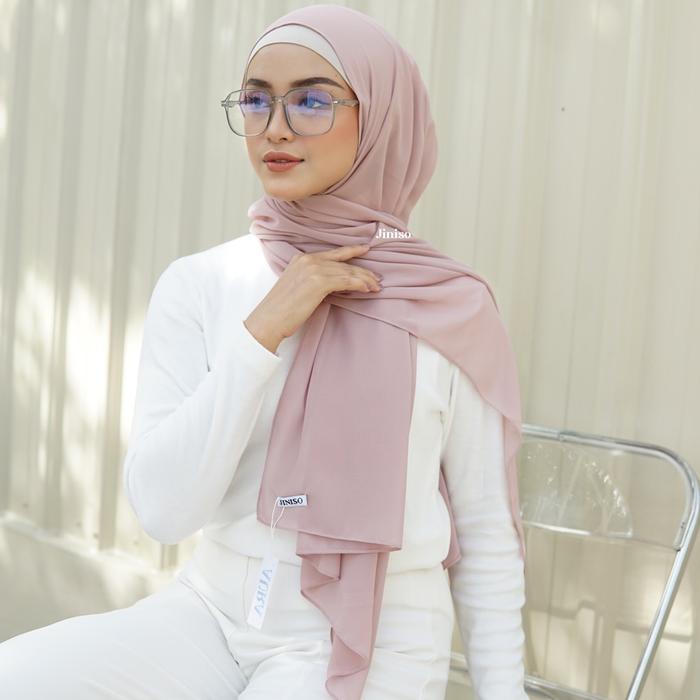Gambar JINISO - Aura Milky Rose Active Hijab Pashmina Shawl - PASHMINA POLOS dari JINISO JEANS undefined Tokopedia