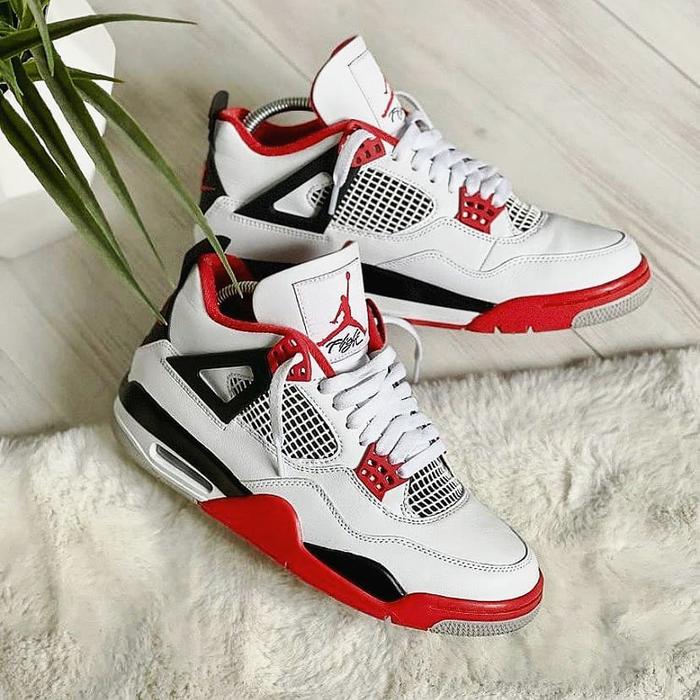 air jordan retro white cement sneaker jordan basket sepatu olahraga  Putih, 43 di Zoetropes Tokopedia