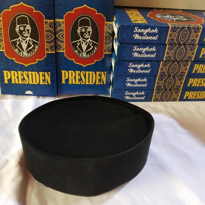 Gambar Peci hitam presiden songkok Nasional Quality hitam tinggi 9 non AC - Hitam, 9 dari alfa mabruk undefined Tokopedia