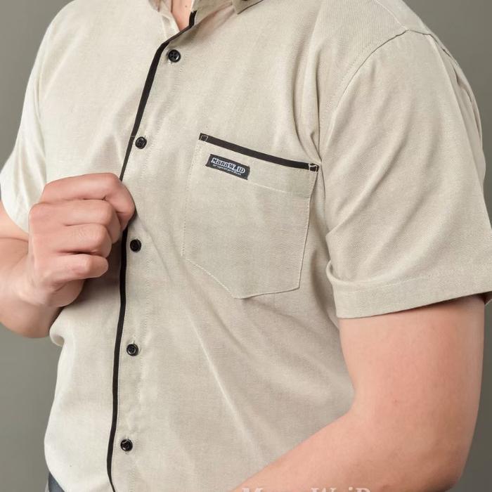 Gambar kemeja pria/kemeja pria lengan pendek/kemeja polos/kemeja kerja kantor - cream, L dari dicksurvive_store undefined Tokopedia