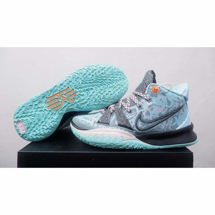 Jual SEPATU BASKET NIKE KYRIE 7 HIGH 