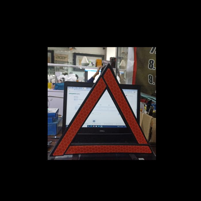 Gambar Segitiga Pengaman Car Reflector Emergency Triangle Warning Sign IZY - MODEL 1 dari LarismanisOfficialKatalog undefined Tokopedia