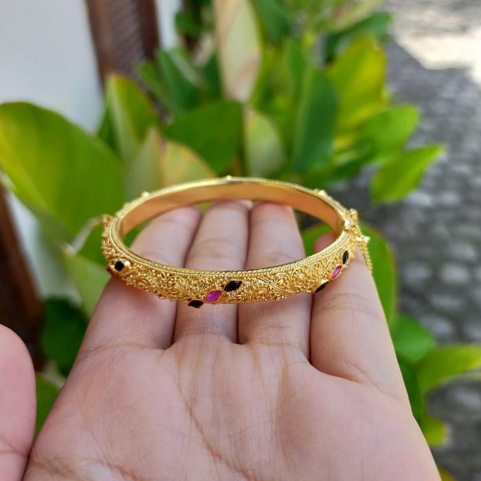 Gambar gelang tembaga lapis emas aksesoris bali - pink hitam 3 dari MESESARI ONLINE undefined Tokopedia