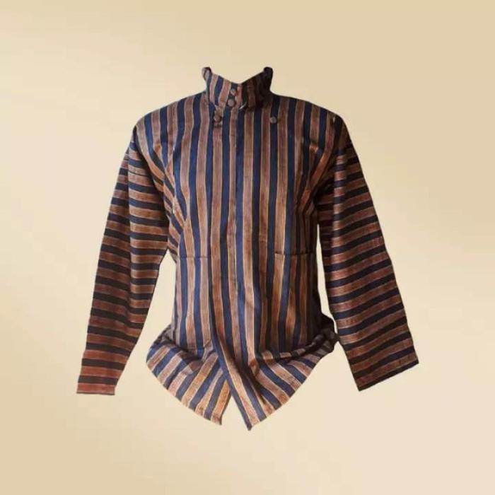 Gambar baju lurik jawa pria / baju lurik modern pria - Coklat Hitam, M dari AMEERA LURIK undefined Tokopedia