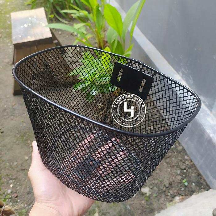Gambar Keranjang Sepeda Kecil Anak 12 16 18 Bahan Besi Hitam Box Sepeda - Hitam dari lakumas jaya undefined Tokopedia