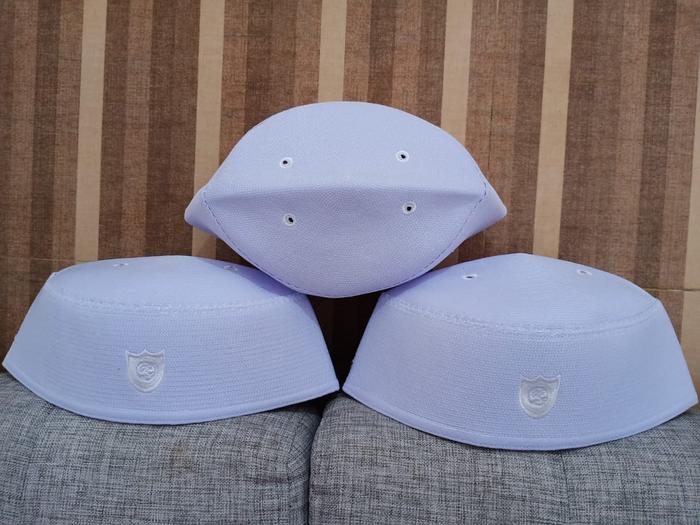 Gambar peci kopiah malaysia asli import thailand logo putih polos grosir - Putih Polos dari Grosir Peci Kopiah ecer undefined Tokopedia