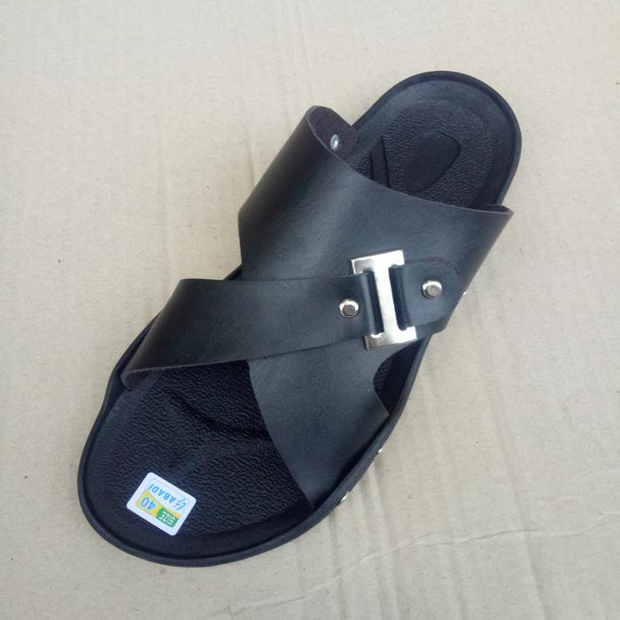 Gambar sandal santai pria hitam 003 original lancar jaya abadi - Hitam, 41 dari Lancar jaya abadi 5758 undefined Tokopedia