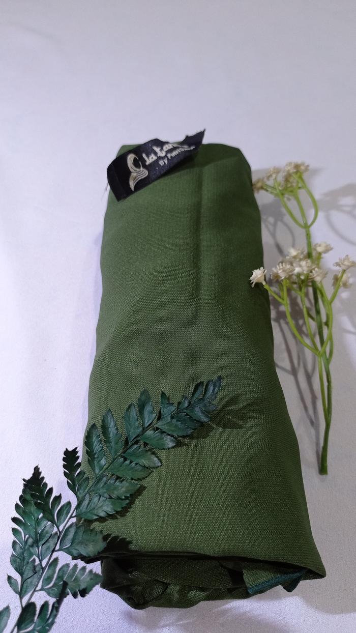 Gambar jilbab instan / segiempat segi empat instan wolfis - army dari La Tansa Hijab undefined Tokopedia