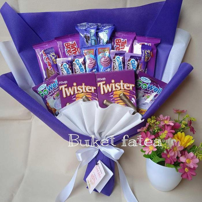 Gambar Buket A2 buket jajan ungu buket wisuda bucket snack - Ungu dari fatea16 undefined Tokopedia