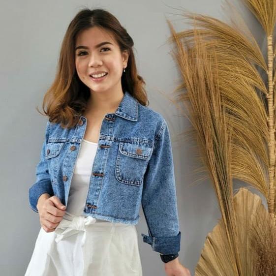 long top with jeans jacket