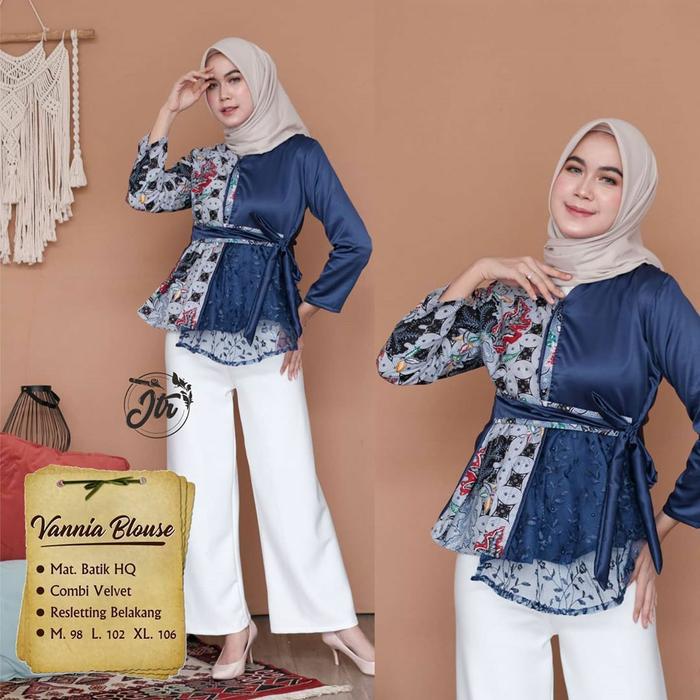 Gambar Fashion Wanita Atasan Batik Vania Blouse Terbaru - Navi, M dari Diandra07_store undefined Tokopedia