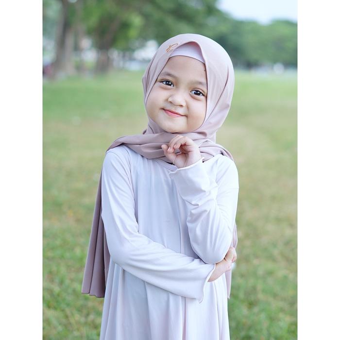 Gambar Hijab Pastan Rania Jilbab Anak Pashmina Instan Tali Jersey - Milo, All Size dari Alviaid Collection undefined Tokopedia