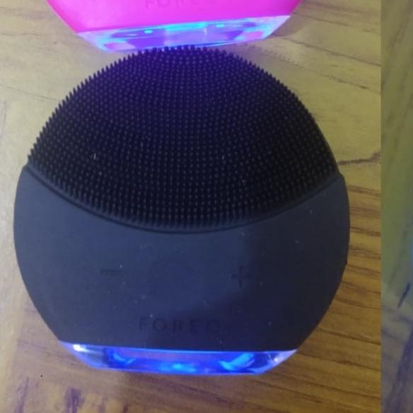 Gambar PEMIJAT WAJAH/Facial Cleansing Brush /FOREO LUNA MINI 2 - Hitam dari luckylarisdonk undefined Tokopedia