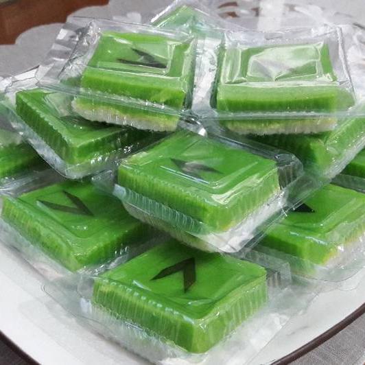 Gambar Kue Srikaya Ketan pandan /kue basah dari jajanan pasar Depok undefined Tokopedia