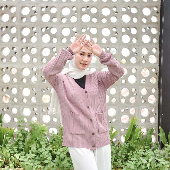 Gambar Jaket Rajut Wanita Leony Cardy - Nila Muda dari Rumah Rajut Murah undefined Tokopedia