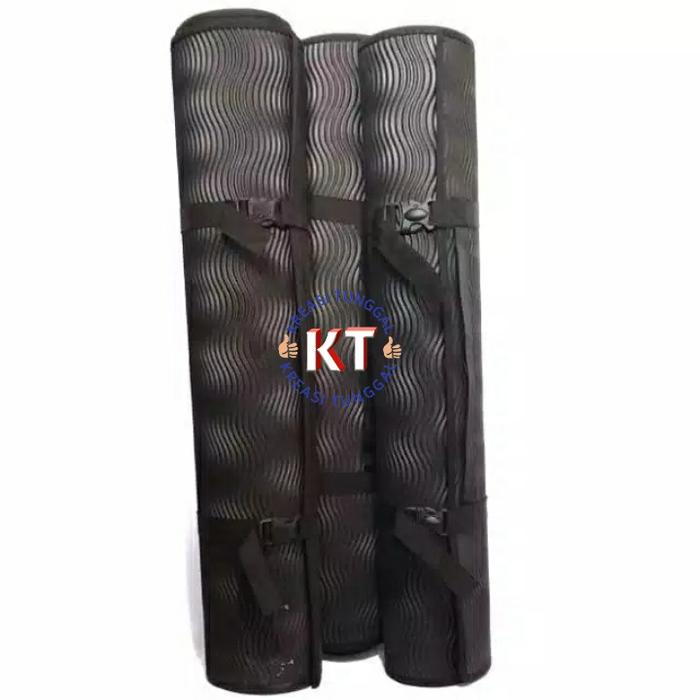 Gambar Matras Hiking Matras Camping Hitam Gulung Bahan Spon Kare Matras dari Kreasi Tunggal undefined Tokopedia