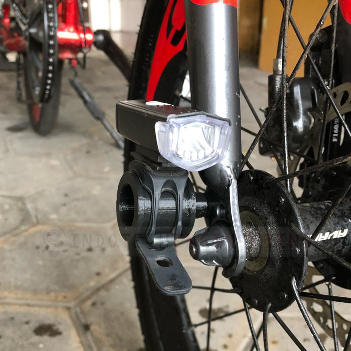 Gambar Bracket Dudukan Fork Lampu Sepeda Quick Release dari Lumin Living undefined Tokopedia