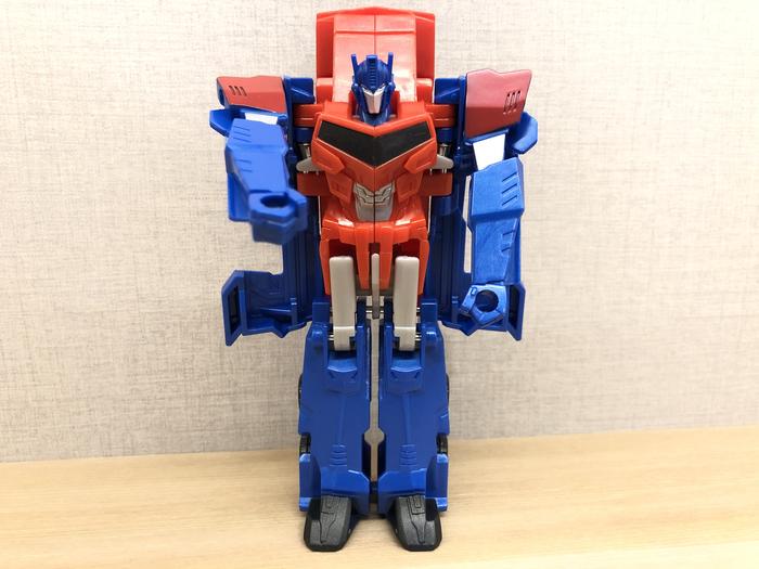 Gambar Transformers Robots in Disguise 1-step Changer Optimus Prime dari Smiling Friends undefined Tokopedia