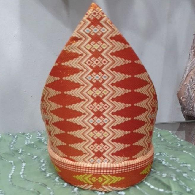 Gambar topi tanjak adat melayu / topi segitiga padang dari Restu Ibu Baju Adat undefined 5 Tokopedia